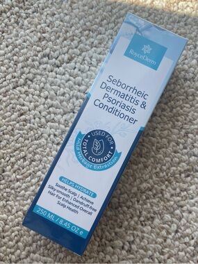 RoyceDerm Seborrheic Dermatitis & Psoriasis Conditioner - Blue/White